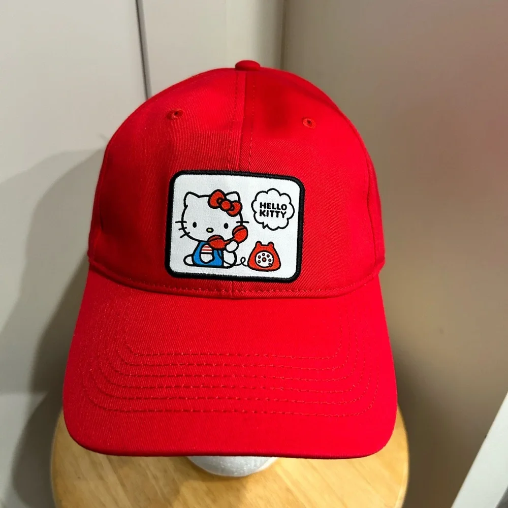 Hello Kitty Red Cap - Picture 2 of 6